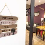 Calme en centre ville Appartement , spacieux et rénové à 50m de la Place Carnot